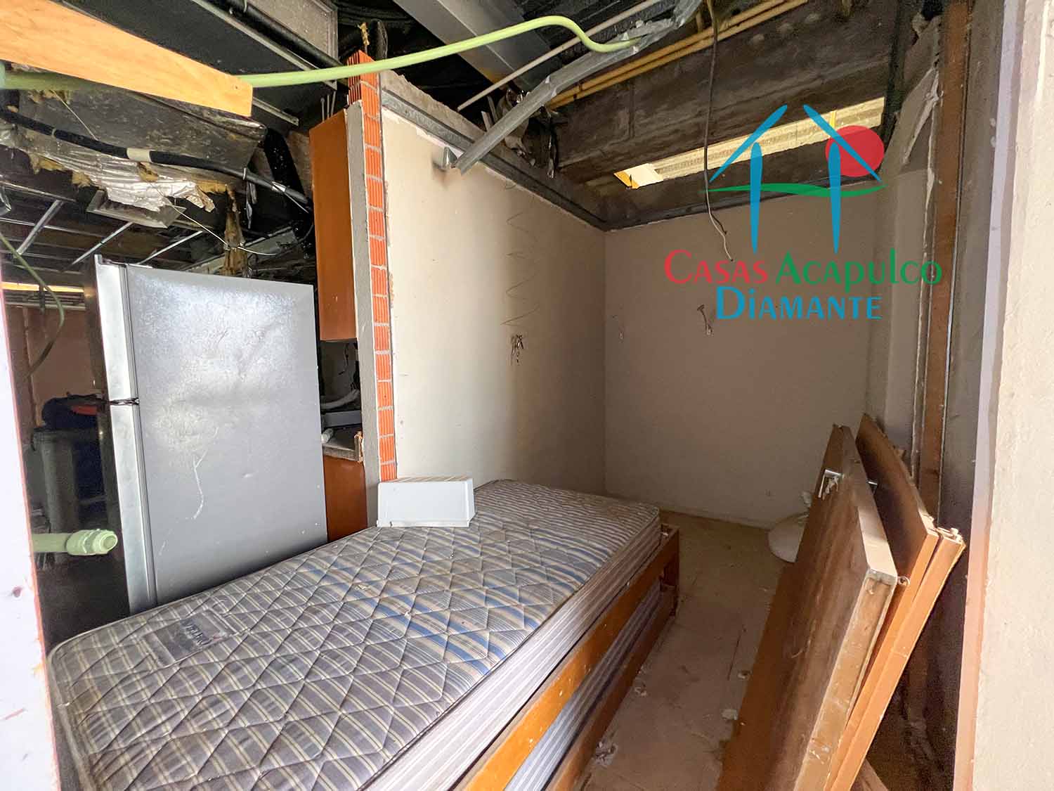 Galápagos 1001 - Lavandería después de Otis 2